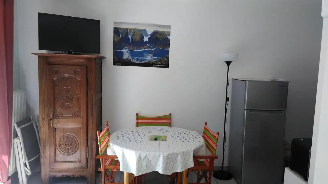 Studio Terrasse Jardin Vannes, Proximite Port Et Centre Historique, Parking Prive France